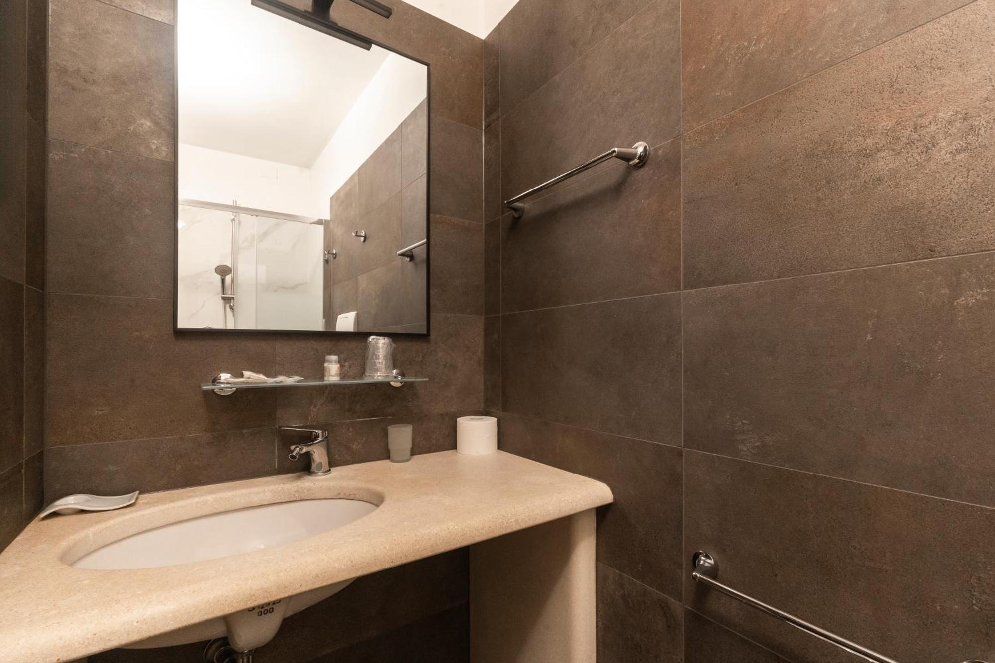 ויצ'נצה Hotel La Terrazza מראה חיצוני תמונה